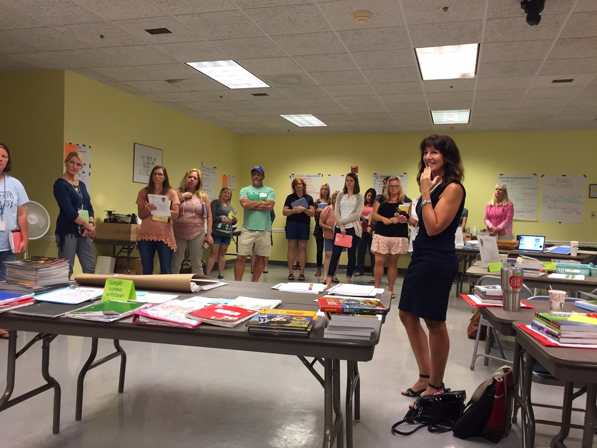 ManateeScience's tweet photo. Day 4 ELL &amp; Science workshop - amazing teachers sharing ideas #learning @Manateeschools https://t.co/kvsdTeXr6X