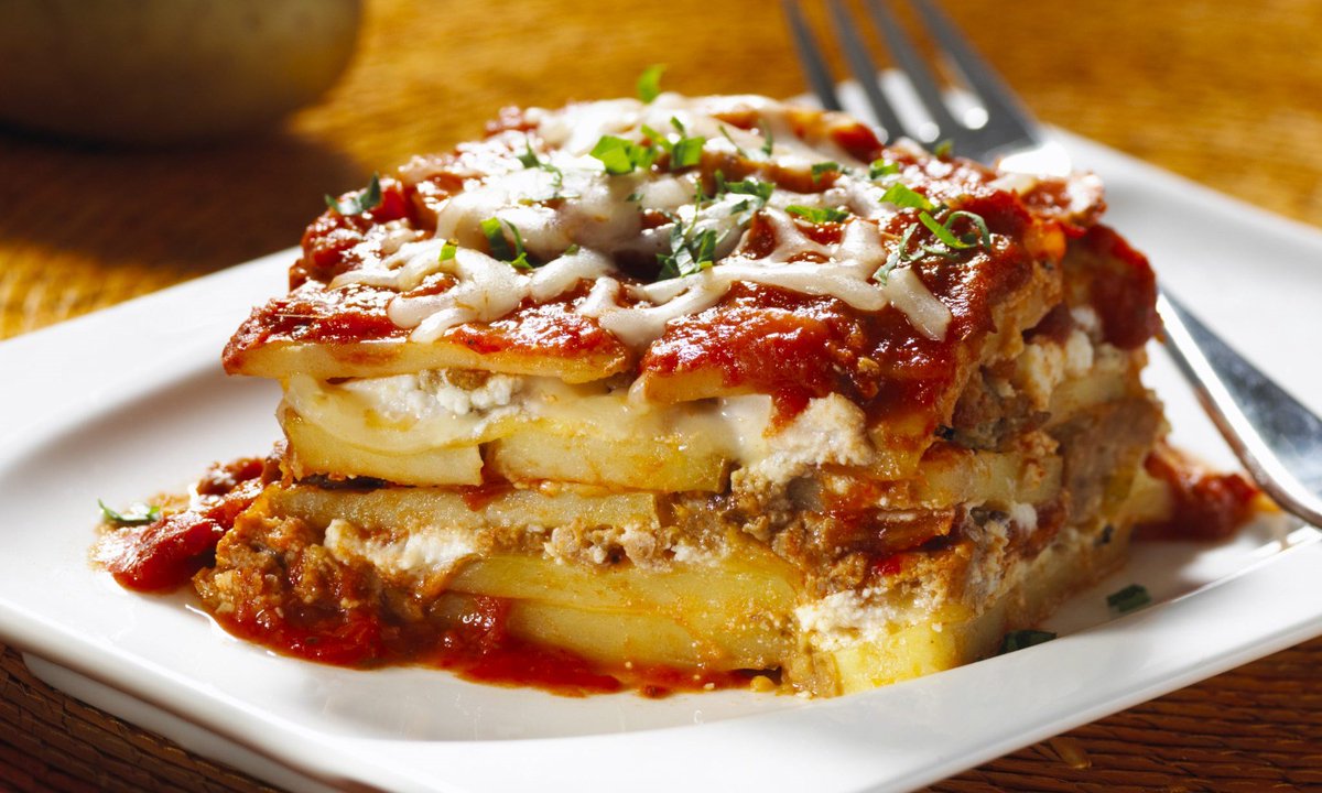 nbrly's tweet photo. #FeedingGood recipes: Potato Lasagna https://t.co/rXMJpx3O2O https://t.co/61RZmG69U0
