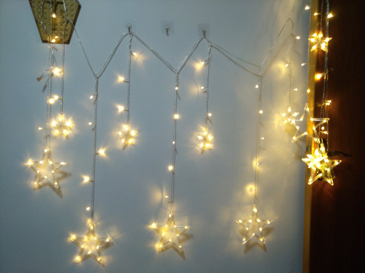 nbakilight's tweet image. New low voltage Star #LedCurtainLight,powered either by USB or 3*AA,with flash function,safer than high voltage type #Akilight