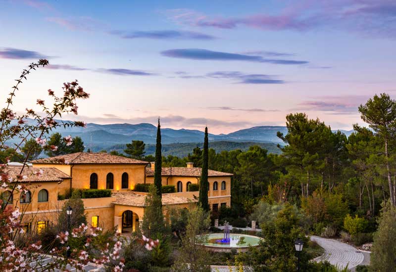 finestspa's tweet photo. https://t.co/34biNyZvCa … @KosParis @Terre_Blanche @finestspa #terreblanche @CommeLM https://t.co/By6d7TD45g