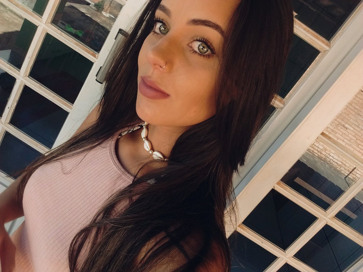 Aline oliveira tweet media