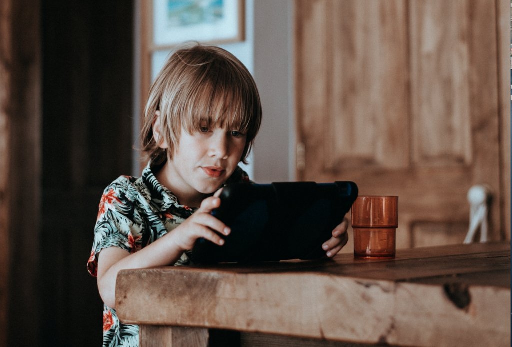 CaribuApp's tweet photo. Just posted! How to Use Technology Effectively With Kids.

https://t.co/UumxGnxNKV https://t.co/rpejFz9HiT