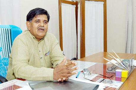 News18Rajasthan's tweet image. #jaipur मीसा,DIR बंदियो की मांगों पर गृहमंत्री गुलाबचंद कटारिया की अध्यक्षता में कमेटी गठित_मंत्री यूनुस खान,हेमसिंह भड़ाना भी कमेटी में