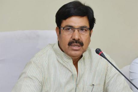 News18Rajasthan's tweet image. #jaipur मीसा,DIR बंदियो की मांगों पर गृहमंत्री गुलाबचंद कटारिया की अध्यक्षता में कमेटी गठित_मंत्री यूनुस खान,हेमसिंह भड़ाना भी कमेटी में