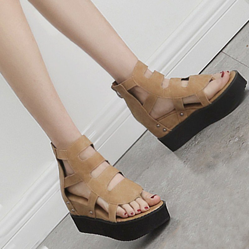 Heels321's tweet image. 🍚 Elegant steps is life. 🐟 #fitness #whattowear #bootsshoes #beach #monochrome #ballerinat #oxfordshoe #nature ladysto.com