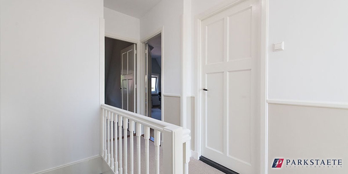 Wilt u ook een verzorgt #interieur? Schakel #parkstaeteschilderwerken in om uw deuren te laten #schilderen ➡ bit.ly/2rQr4U9