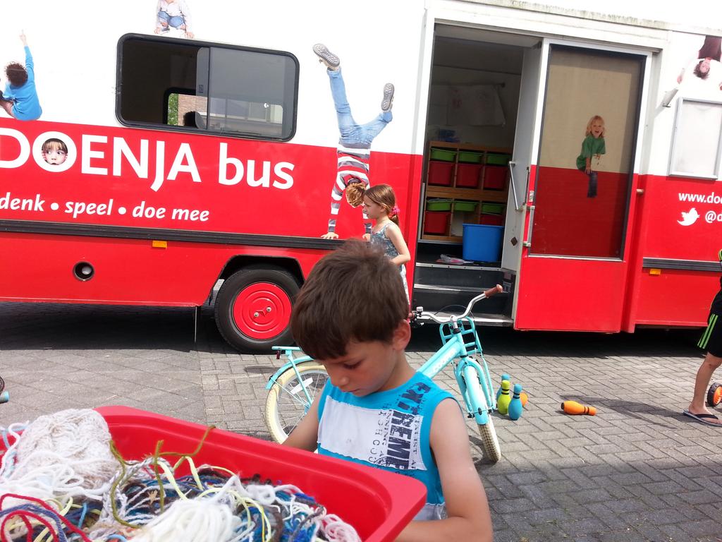DoenjaTalin's tweet photo. De Doenja bus is weer in de wijk @DOENJAutrecht https://t.co/2n3xun2mUR