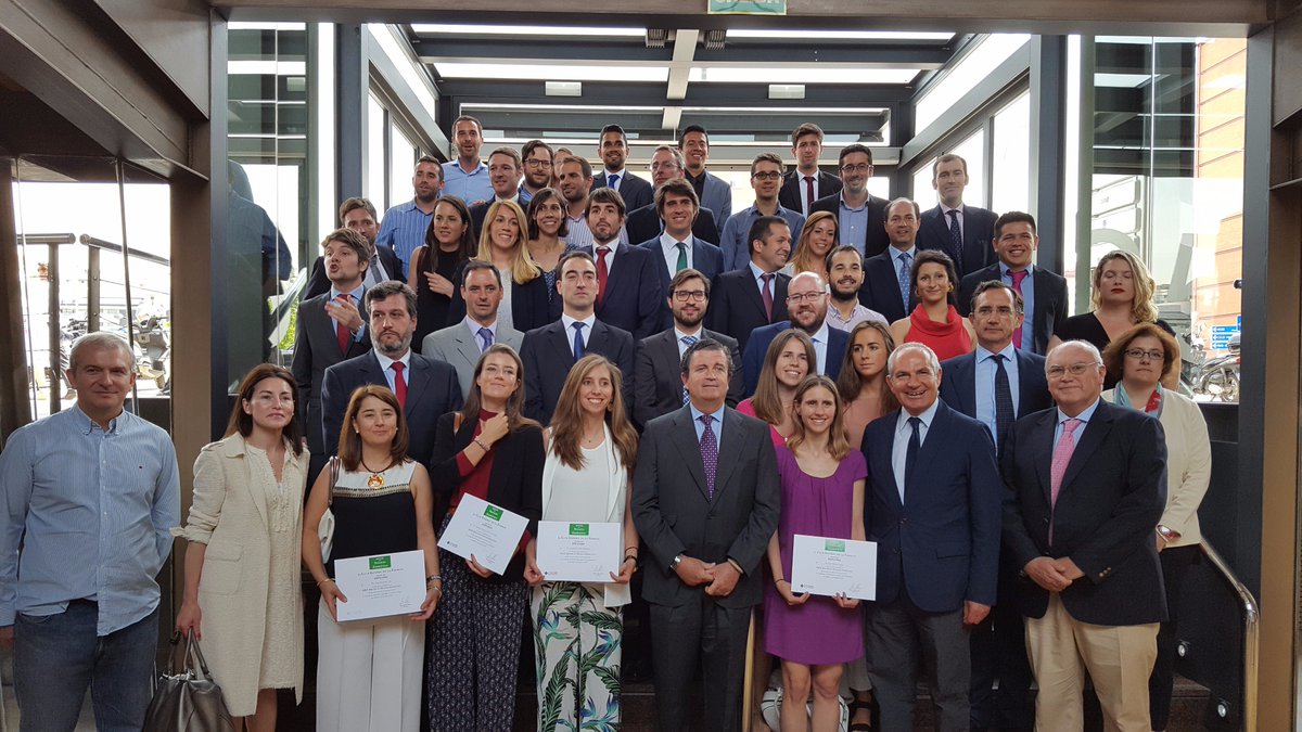 Enerclub's tweet photo. Enhorabuena a los alumnos de los Masters!!!!  #XXIX_MNE #XII_MFE #IX_MDE https://t.co/HdYgsYHKLM