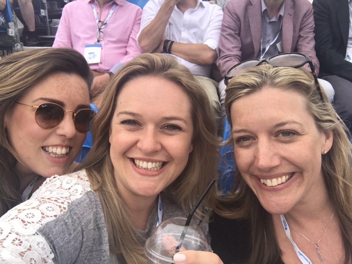 AntoniaHarris88's tweet photo. @QueensTennis fab day with these lot! https://t.co/IGILvPdMiP