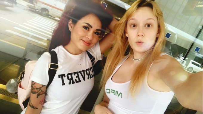 WE OUT HERE! #EXXXOTICA bound! #camgirls https://t.co/WI2SfhIK6T<a href="/tag/exxxotica"class="tags">#EXXXOTICA</a><a href="/tag/camgirls"class="tags">#camgirls</a>