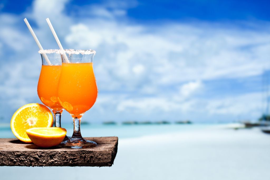 MktgCloud_FR's tweet image. Happy Hour sur la plage ? Rejoignez-nous à 16h pour des cocktails au #CannesOracleDeck à #CannesLions