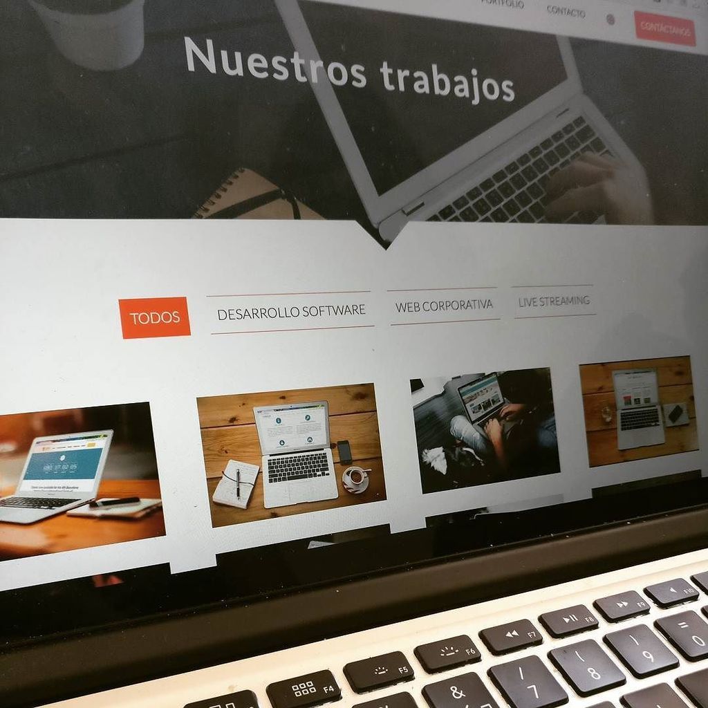 InsomerBCN's tweet photo. Ya están disponibles nuestros proyectos en la web! #portfolio #proyectos #insomer #webdesign #web #webdevelopment https://t.co/izWnMQAsZl https://t.co/gITt1vAuZa