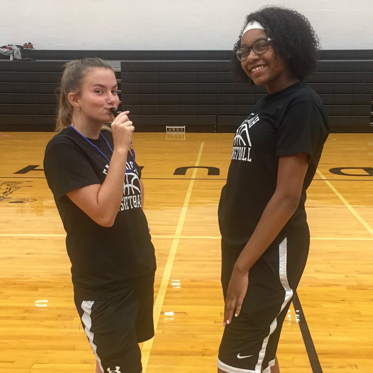 __BMD's tweet photo. I β€οΈ These 2 πΈπΌπΈπΎ #YoungQueens π #PrincessMaddie #QueenBeast #SMDsFinest #BeBeautifulπ #BeGREATβπΎ@queenjuss_24 @MaddieRoss17 https://t.co/K1eKTA03MG