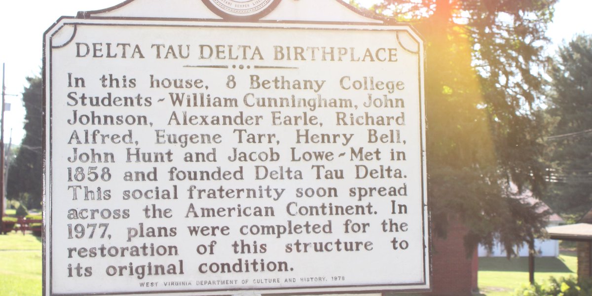 DeltaTauDelta's tweet photo. The consultants are taking over our snapchat for a look inside the Founders House at Bethany. Follow us on 👻 at deltataudelta. https://t.co/rwqUeWuirw