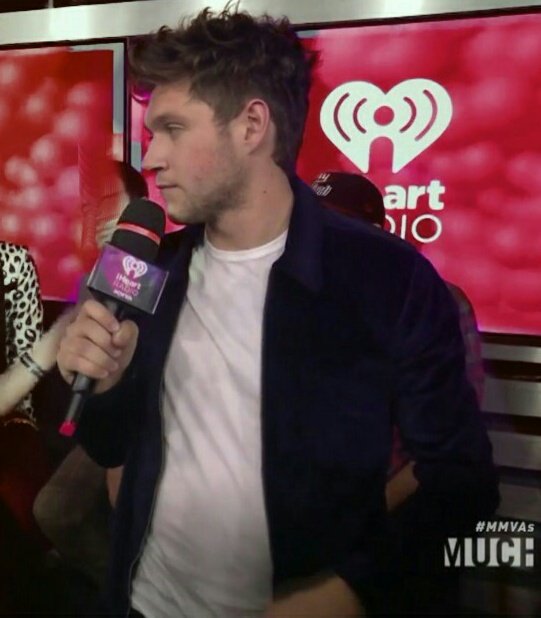 A volte si ha solo bisogno di qualcuno che ti prenda per mano e ti dica: non ti preoccupare, lo faremo andare via il buio.