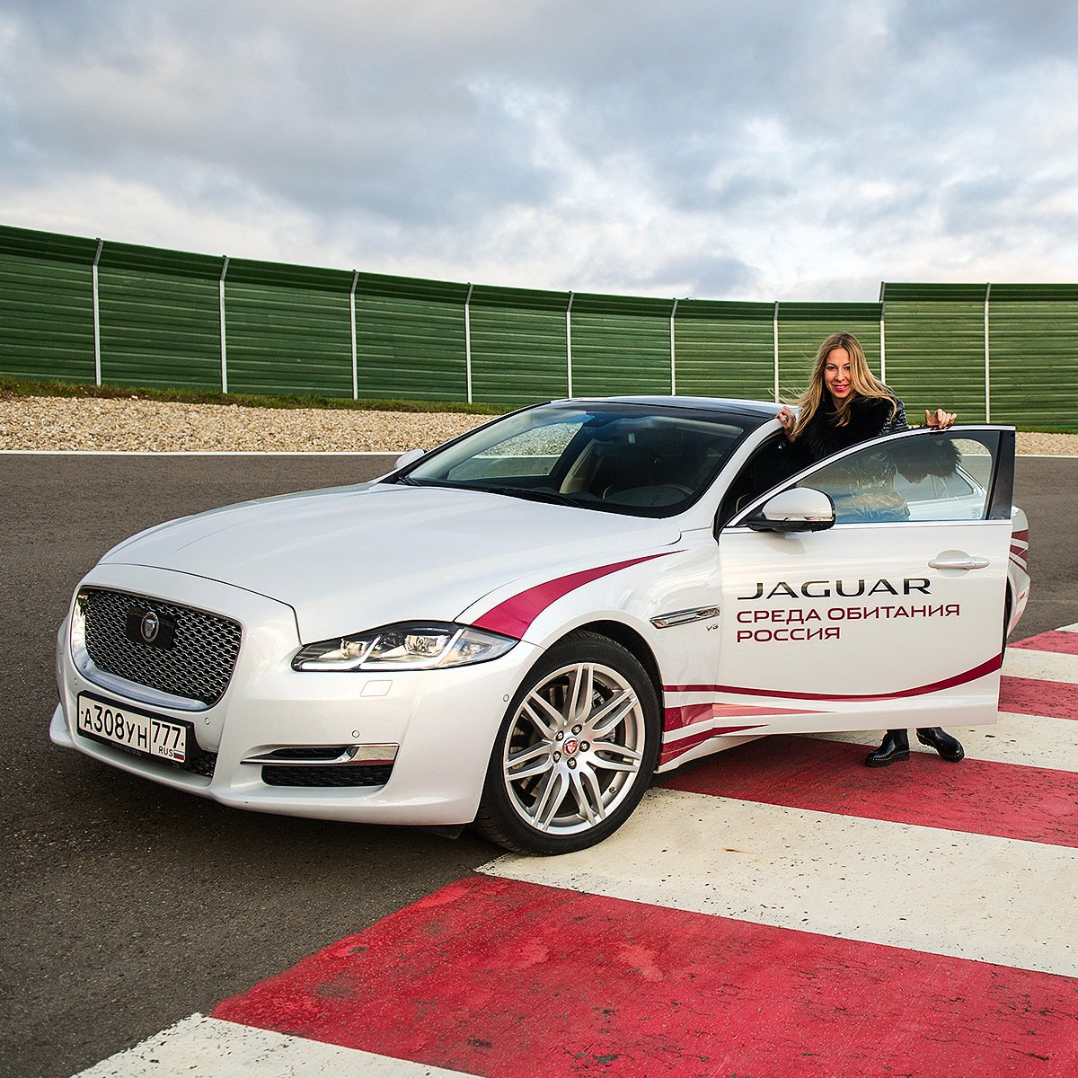 5 автоблогеров отправляются в гонку #JaguarRussia, чтобы доказать: среда обитания #Jaguar – вся Россия! Следите за гонкой с <a href="/JaguarRussia/">Jaguar Russia</a>!