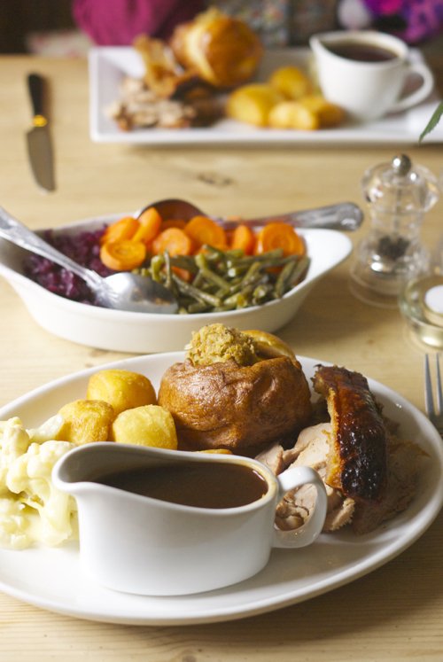 Sunday is fast approaching! Book in for Sunday lunch on 01433 620381!