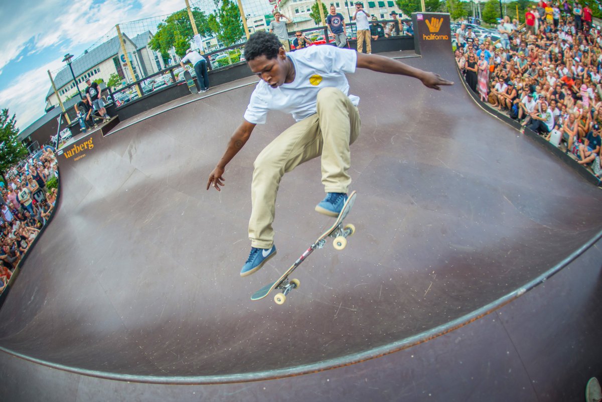 hallifornia's tweet photo. Tävlingsanmälan är nu uppe på hemsidan! https://t.co/5TEk9UCJIm #tävling  #skate #alternativsport #festival #Hallifornia https://t.co/4nTxsuF3AU