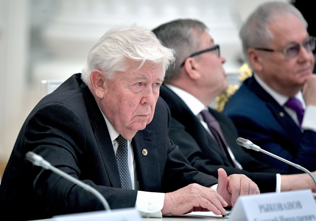 KremlinRussia's tweet photo. #Кремль: Встреча с академиками Российской академии наук https://t.co/bxsyFxTEjH https://t.co/N5CwSSjz9C