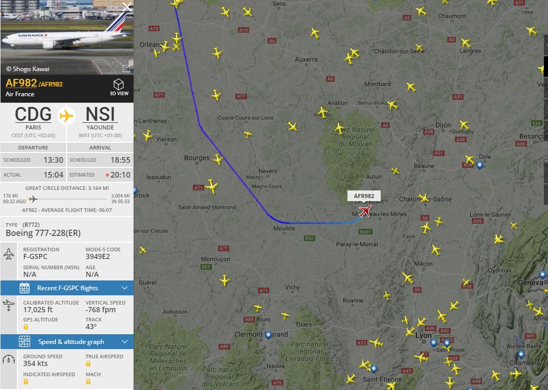 NikPhillips666's tweet photo. Air France #AF982 is declaring a general emergency and diverting - cause unknown https://t.co/OZMXLQt1Q9