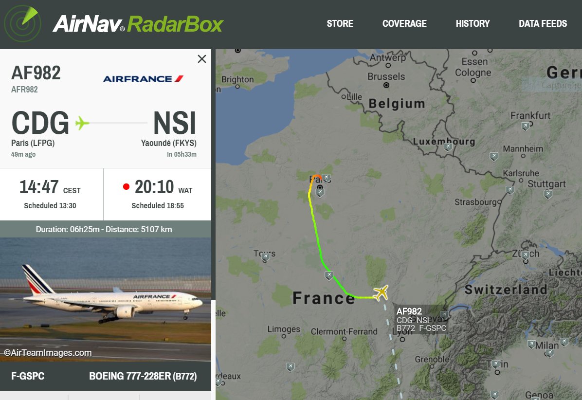 airlivenet's tweet photo. UPDATE Air France #AF982 is returning to Paris CDG due to technical verifications https://t.co/5s8IB9giSt https://t.co/gg9C9AnVJF