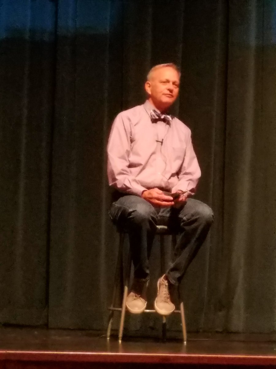 educ8er2's tweet photo. So excited to finally be able to hear Lester Laminck speak. He did not disappoint! #allwrite17 @lester_laminack https://t.co/duzKpgklDA