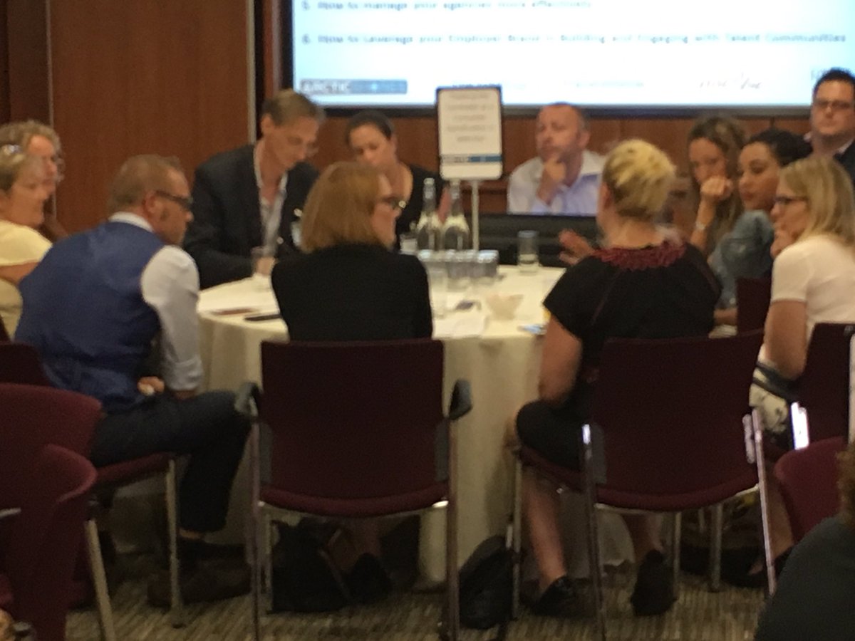 JessicaOli83's tweet photo. #TLCon masterclasses! #learnsharenetwork https://t.co/sFYsrAUByw