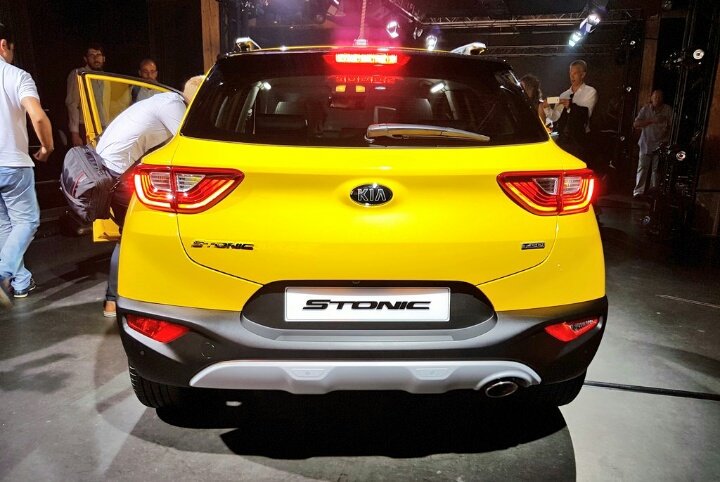 MotorWareNet's tweet photo. Presentación del Nuevo #Kia #Stonic! el nuevo crossover urbano surcoreano de @kiamotorsiberia 
https://t.co/2Pke9CJZ8Z https://t.co/yxmOszkago