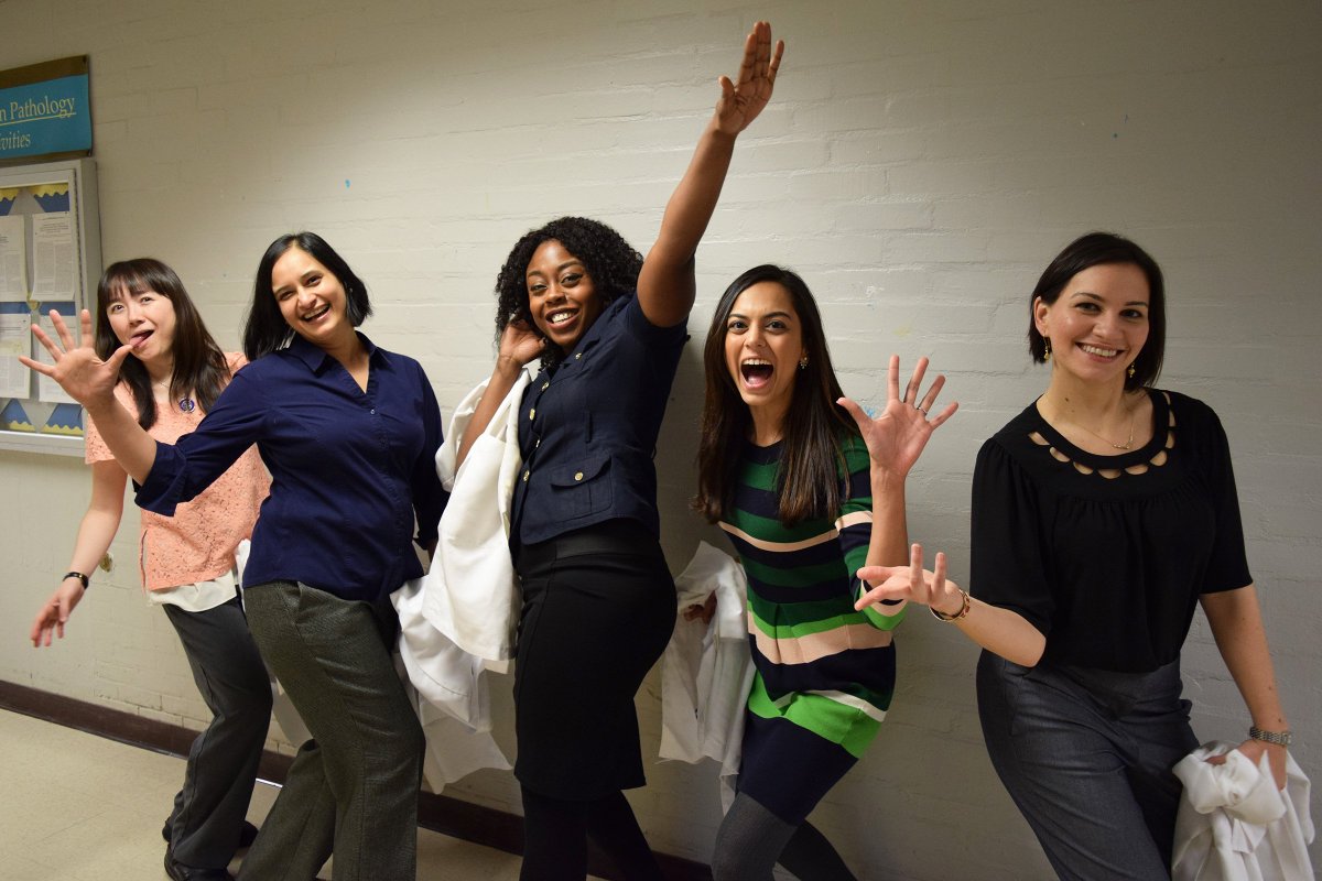 URMed_Pathology's tweet photo. Special shout out to our 5 graduating Pathology residents: Diana, Meenakshi, Sachica, Sapna & Shana. Good luck, ladies! @AgostiniVulajDO https://t.co/Q43b00Kwl9