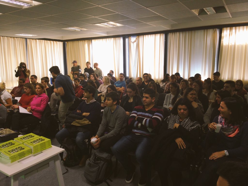 HernanBobrovsky's tweet image. Nos quedó chico el auditorio del #clubdeemprendedoresRosario Como diseñar un plan de MKT digital distinto! con Fundación Rosario Emprende