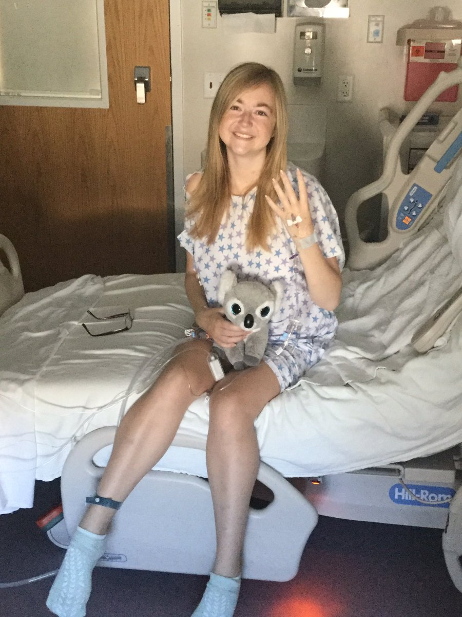 wweprincessanl's tweet photo. Yooo @Apocalypto_12 I just had my 2nd kidney transplant this past Tuesday! #twins (kinda) 😂💚 #4Kidneys #kidneytransplant https://t.co/KcKNzeDiLN