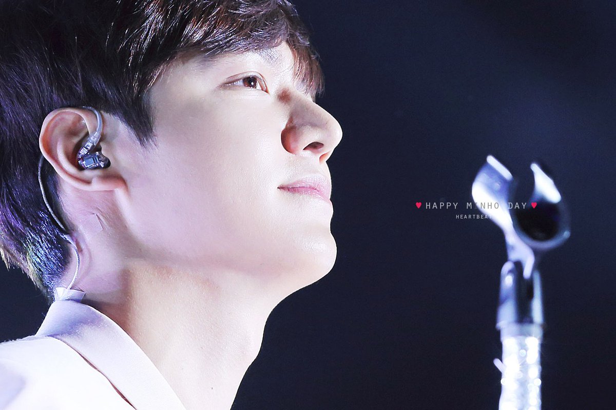 HeArtBeAt_0622's tweet photo. #HappyBirthdayLeeMinHo  
퇴근이 너무 늦었어..ㅠ
우리의 민호! 늦은 시간이지만 생일축하해!^_^V
태어나줘서 너무너무 고마워^_^V
스릉흔드!!!! >_<ㅋㅋㅋ
@ActorLeeMinHo
https://t.co/GCtJOy6sDi https://t.co/D7ZBG01D1J