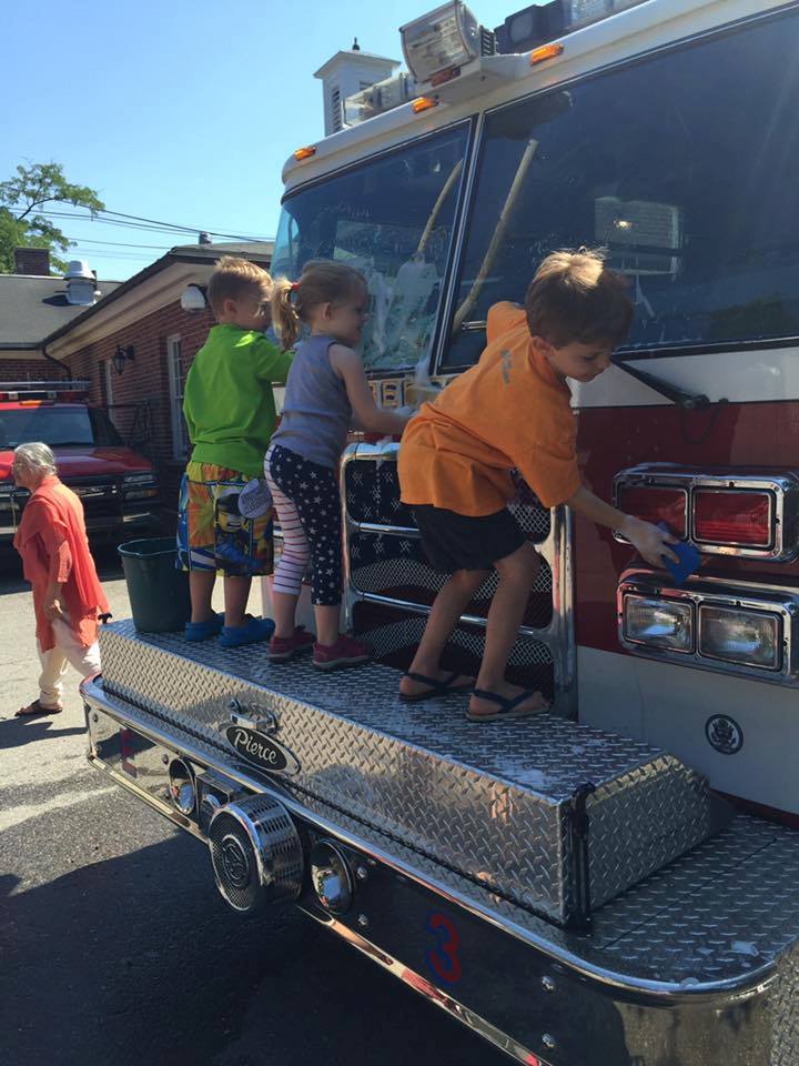 bfctoday's tweet photo. Bring your buckets &amp; sponges and let's give the fire trucks a bath! Come to the @BedfordFD Sat. 6/24, 10a-12p! RSVP: https://t.co/yjdNKHhVfD https://t.co/sdAhd2tF05