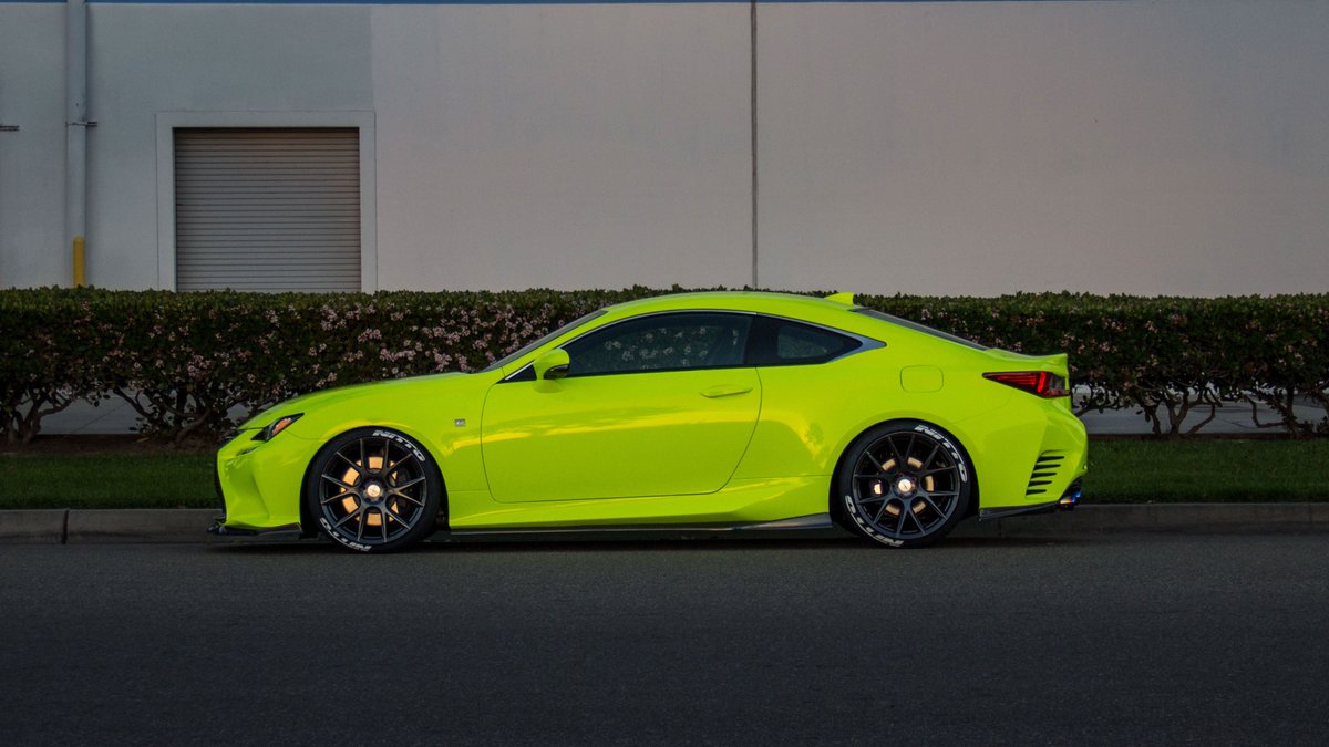 LexusofMemphis's tweet photo. Crowdsourced. Crowd pleased. #LexusRC #RCRealTime https://t.co/A9ZcLUedrs