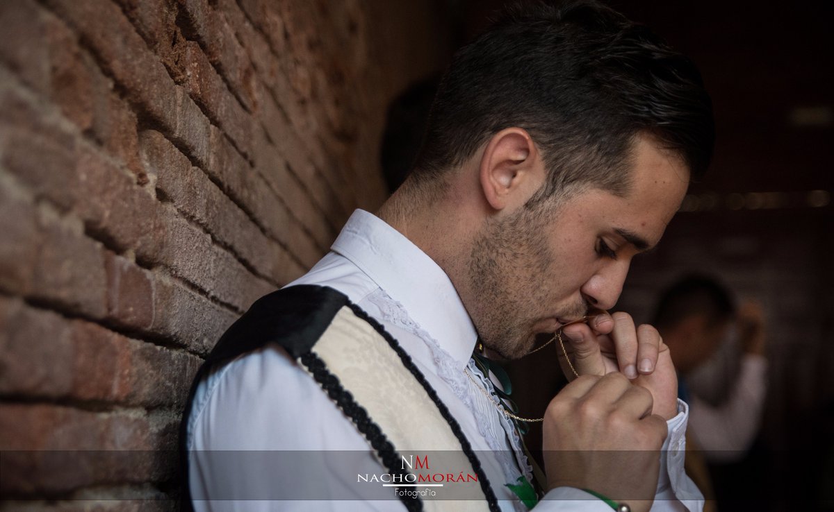 100x100Toros's tweet photo. "Si te llaman loco por seguir tus sueños, demuéstrales que lo tuyo no tiene cura" https://t.co/eJC21YkXLY