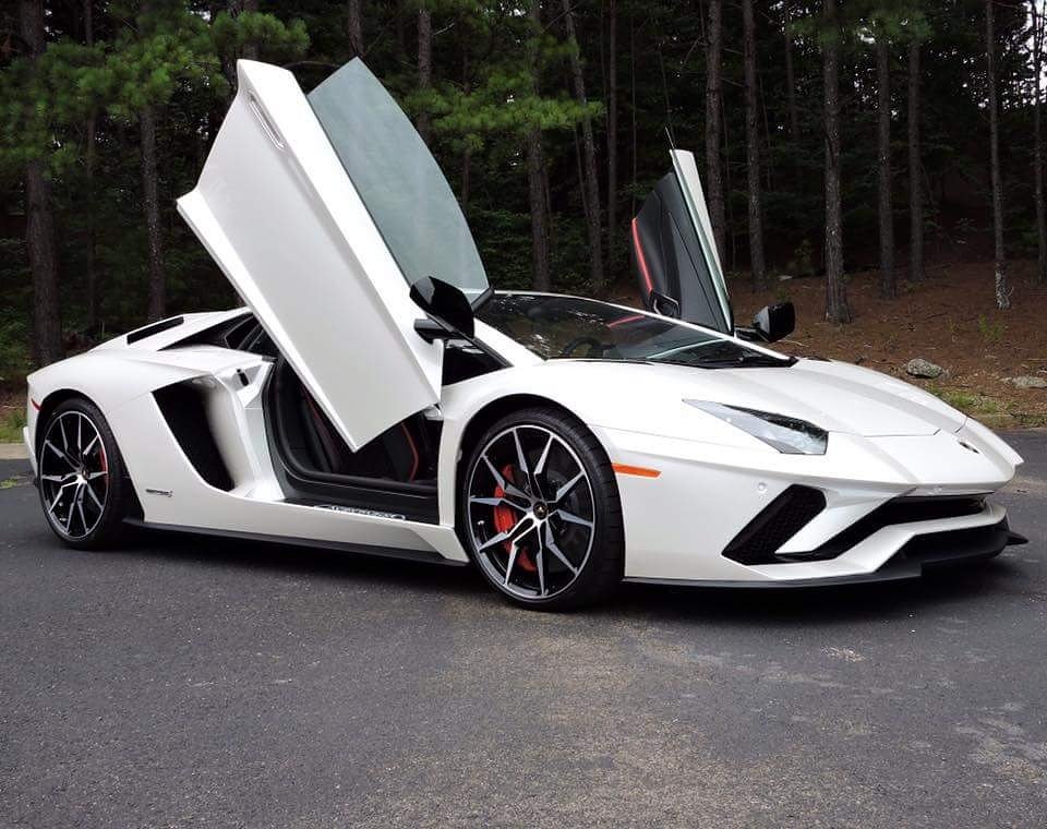 BigLilMan7's tweet photo. Beautiful Job! 2017 #Lamborghini #AventadorS by our friends @OnsiteShine #GtechniqNA #CrystalSerum #7YearGuarantee #PaintProtection https://t.co/F2k5rVhNN7