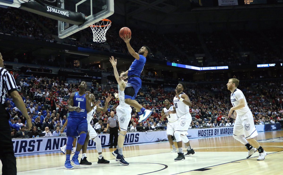 Sidelines_Sport's tweet photo. We are ready for some basketball! Here are the five best non-conference games to watch during the 2017-18 season | https://t.co/F7ExLCnek3 https://t.co/SrSNligZE7