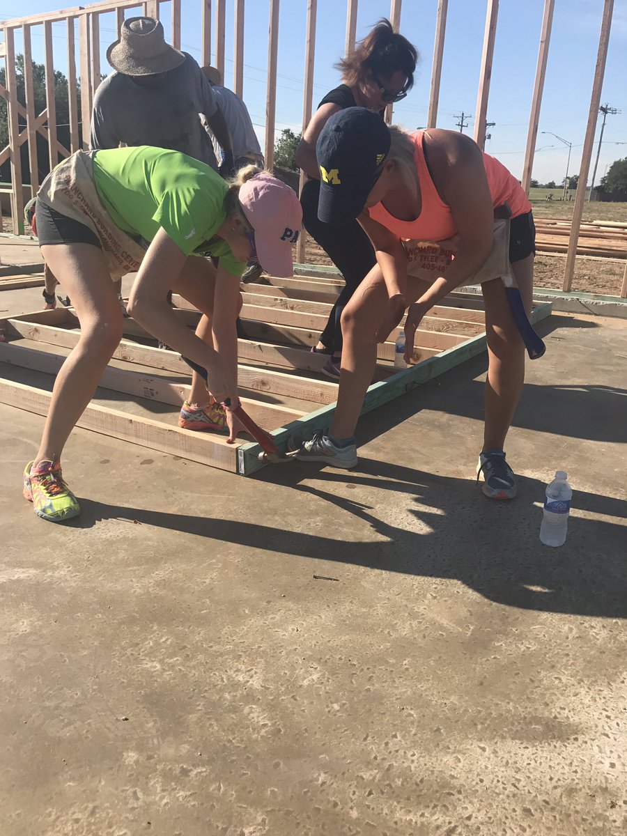 COHFH's tweet photo. It's #frameday for Pabliana! Having a great time with @OKCFOX @ChrisAStanford @malcolmfox25 #teamworkmakesthedreamwork https://t.co/ryclzjam4B