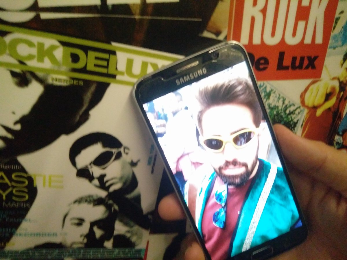 Beastie Boys vs. <a href="/manugc09/">Manu Gonzalez Civico</a>... Quién es más Cani?? #Alacant #fogueres #satelites #caniworld