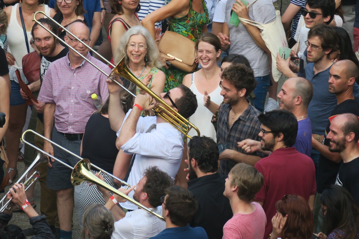 Un grand MERCI pour cette superbe <a href="/fetemusique/">Fête de la musique</a> ! Vous étiez 4 989 exactement ! @ailbhereddy <a href="/GoitseMusic/">Goitse</a> <a href="/Interskalactic/">Interskalactic</a> 
<a href="/culture_ireland/">Culture_Ireland</a>