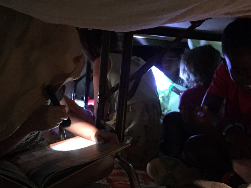 WOSnews's tweet image. Students worked to construct a class fort, perfectly cozy to do some reading in #mrskuhnWOS&apos; class!