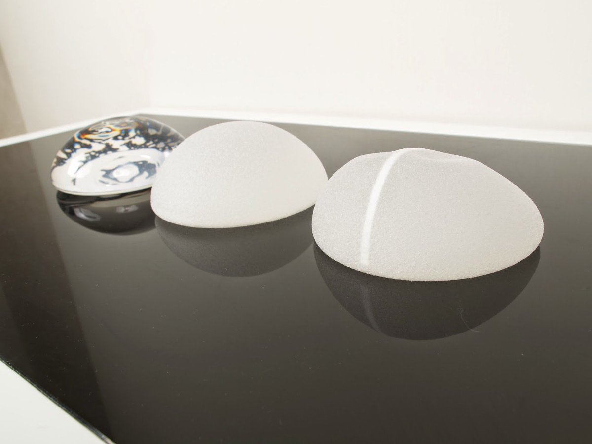 SCubanaCPC's tweet image. Characterization #breastimplant. Comparison from three different manufacturers. bit.ly/1PXrukM @SEBBINfamily @Allergan @ASPS_News