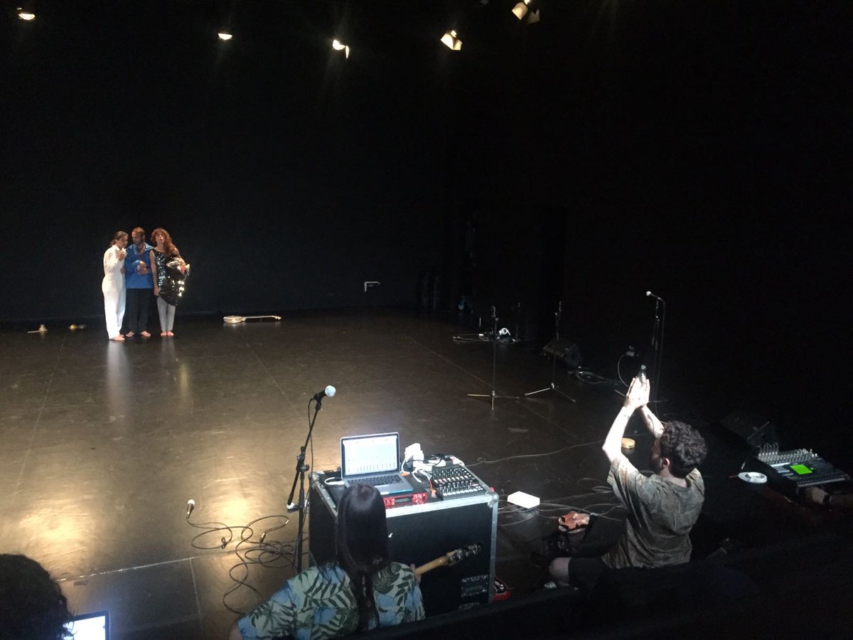 thegoodgoodbcn's tweet photo. Ha començat Protocol#5 la presentació de #TheExplodingPlasticFest a @SalaHiroshima A les 20:30 us hi esperem! https://t.co/3211GSTDvf