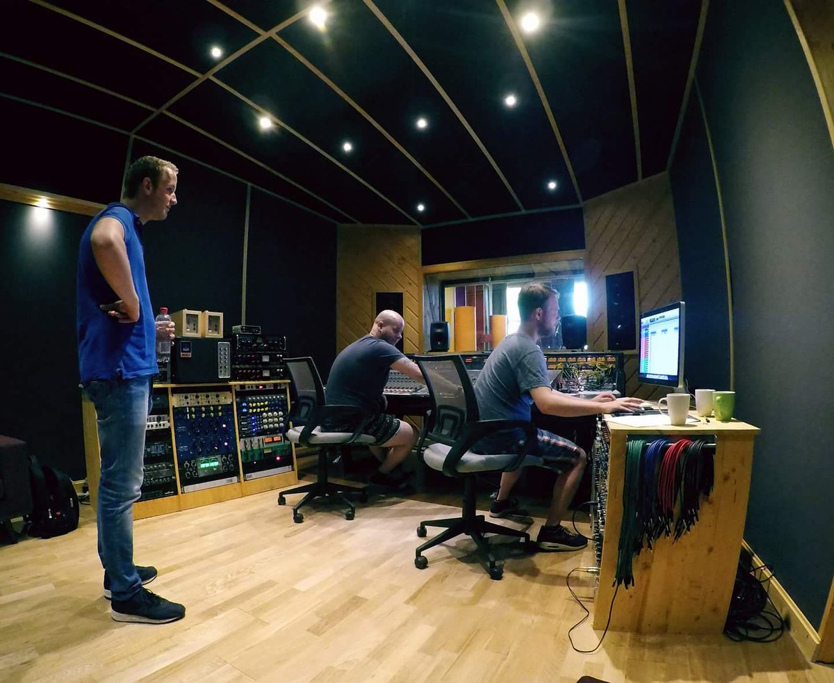 Hal5Studio's tweet photo. PURE Jingles are back for a day of recording brass #recording #neumannstereo #sebatron https://t.co/DPxRVMT3E4