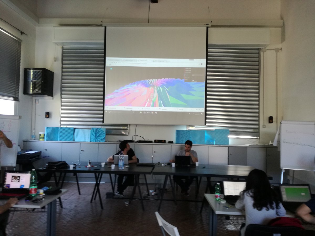 DreamFablab's tweet photo. Gli studenti della #DREAMacademy con @francisbitonti durante il corso di Advanced Manufacturing for #Fashion and #Design a @cittascienza https://t.co/UR8CqNXTBe