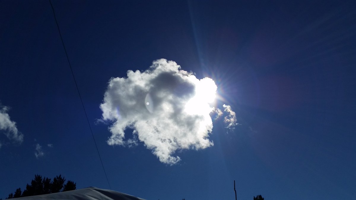 Almost only cloud in the sky and in front of sun. #chilling  #Midsummer