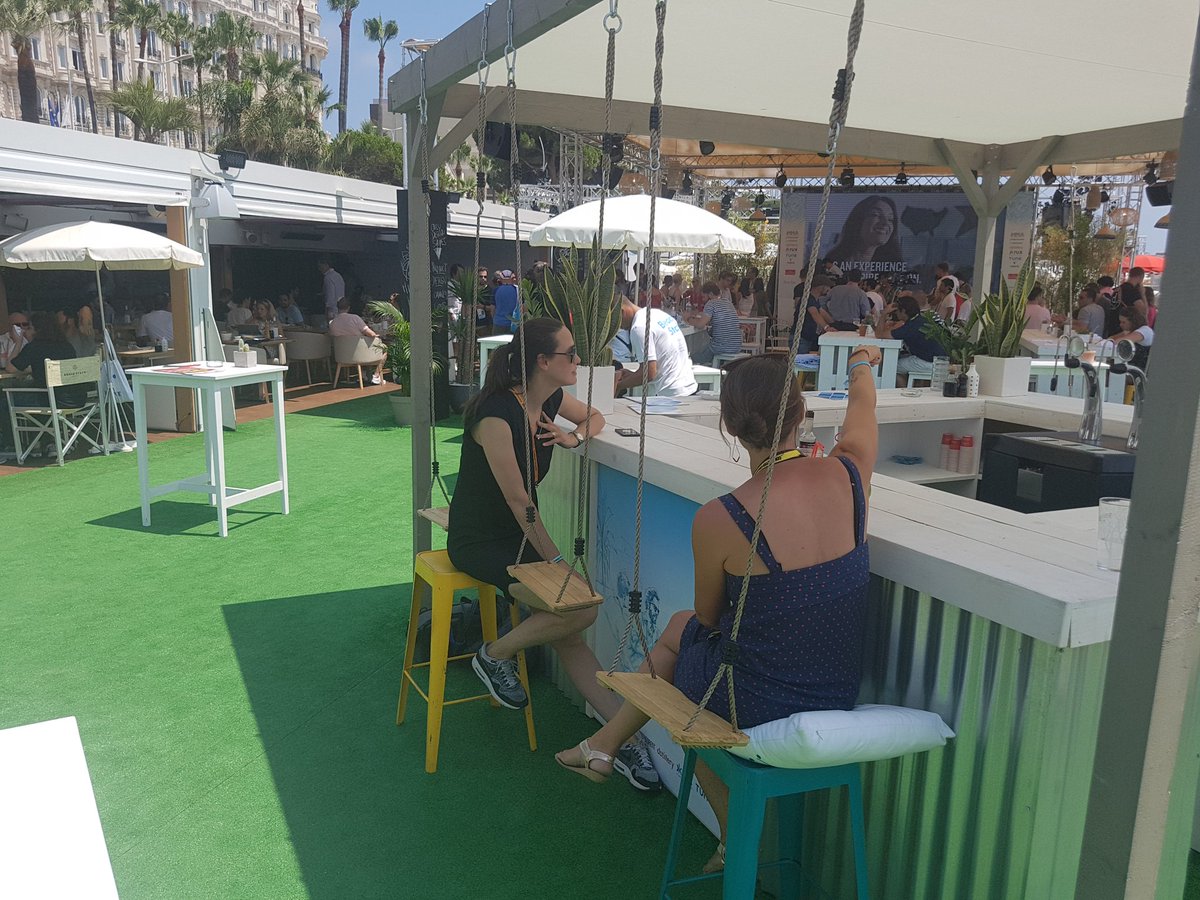 jhernanper's tweet photo. Uno se llaman #elsol2017 festival pero con nubes y sin playas integradas. Otros #CannesLions y con el sol garanti… https://t.co/7kSH520D9i
