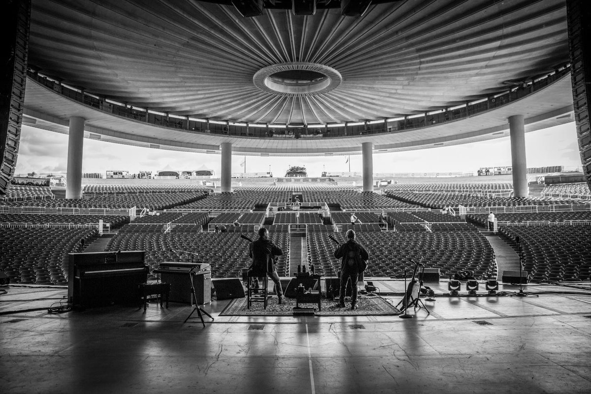 #DaveAndTim2017 US Summer Tour: 18 shows in 14 different cities and 467 song performances (with an average of 25.94 songs per show).