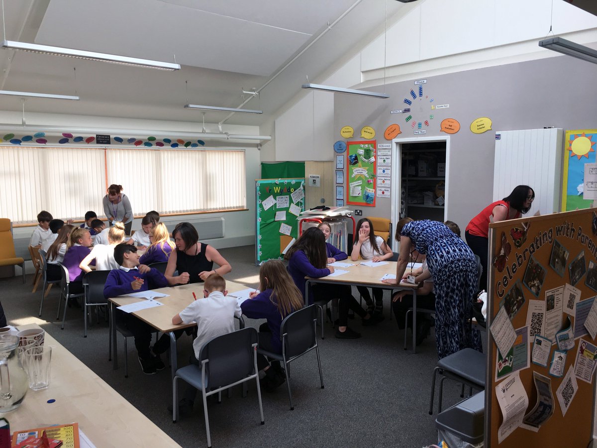 Meee_HQ's tweet photo. What an amazing @Meee_HQ session at @CaerNant We so love your school too! Can't wait for session 2 tomoro #HappyEd #HappyKids https://t.co/J8VBWKuqMv