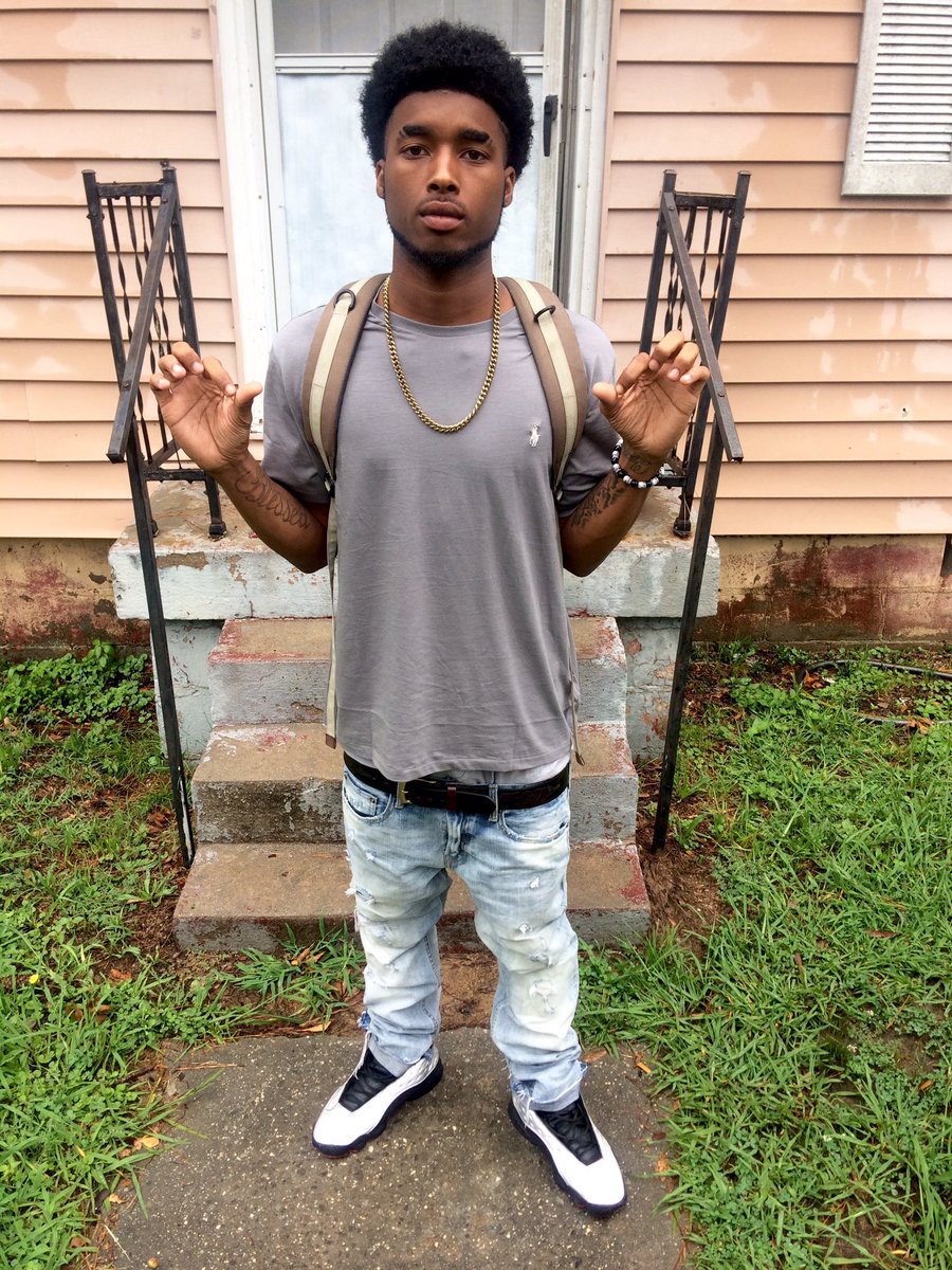Hottboii_Voo's tweet photo. I steady grinding tryna get a M๐ฐ#FreeKoby๐๐พ๐ https://t.co/GQ9DUiOtO9
